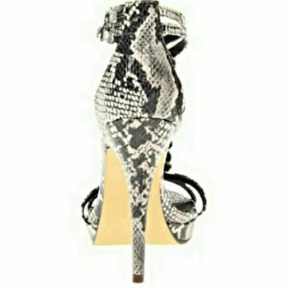 Snake skin heels - Picture 3 of 7